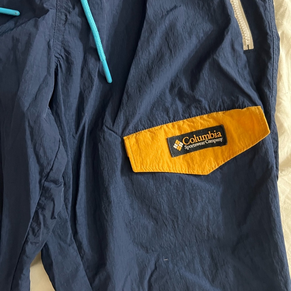 Men's Columbia Riptide Retro Jogger Wind Trousers - Picture 10 of 11